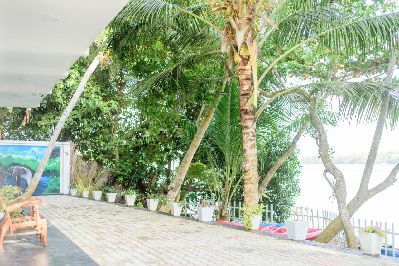 Scenery River Star Hotel Hikkaduwa Exterior photo