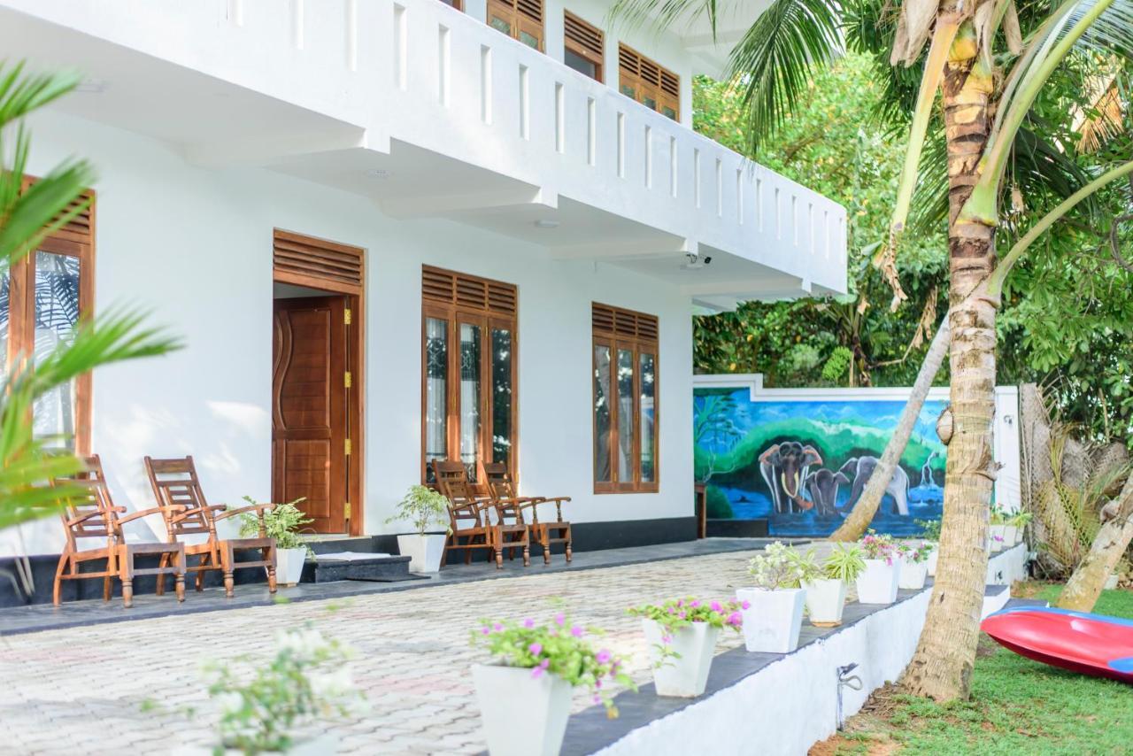 Scenery River Star Hotel Hikkaduwa Exterior photo